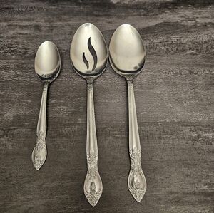 Rogers Co Stainless Steel Floral Flatware Spoons
